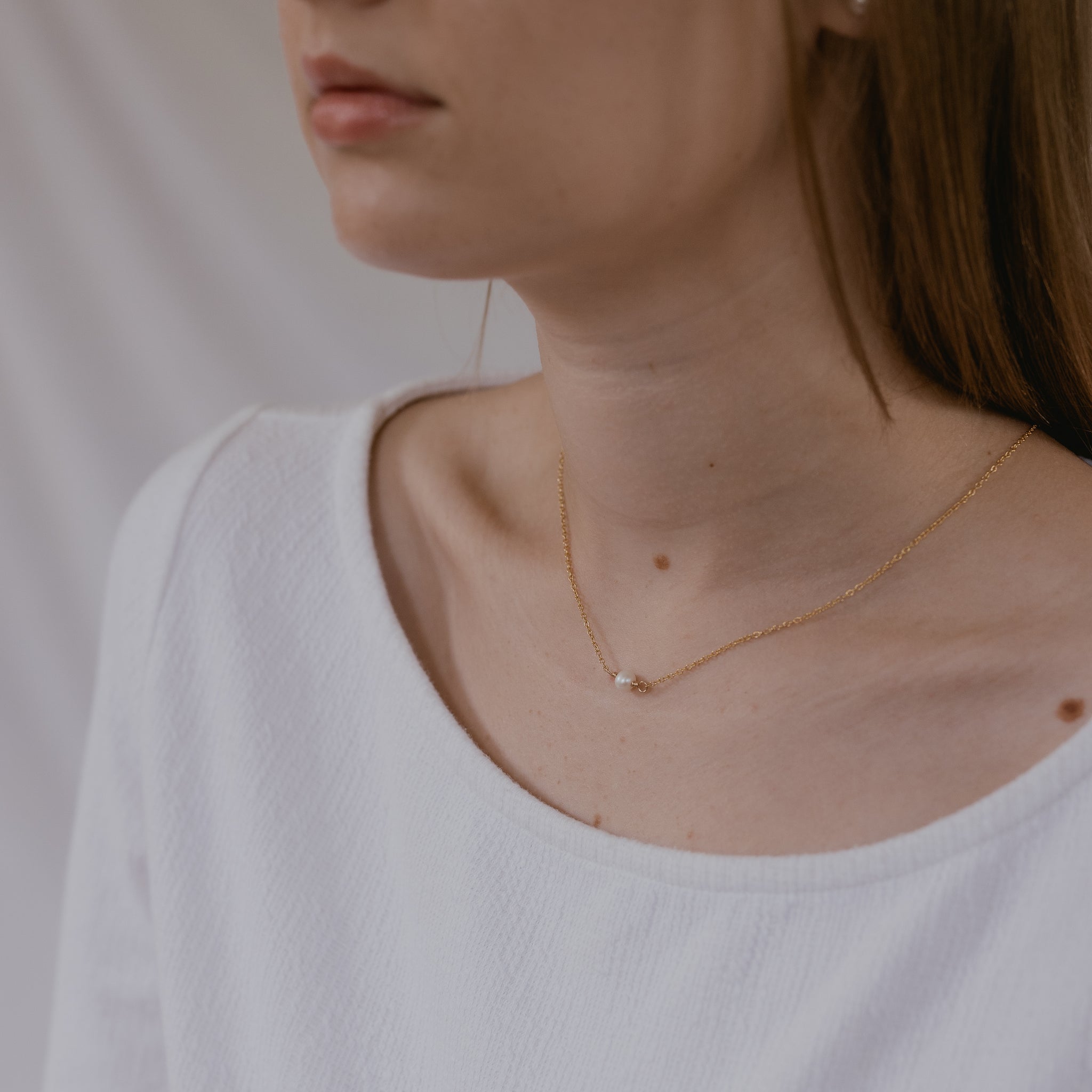 Lily Mini Pearl Necklace